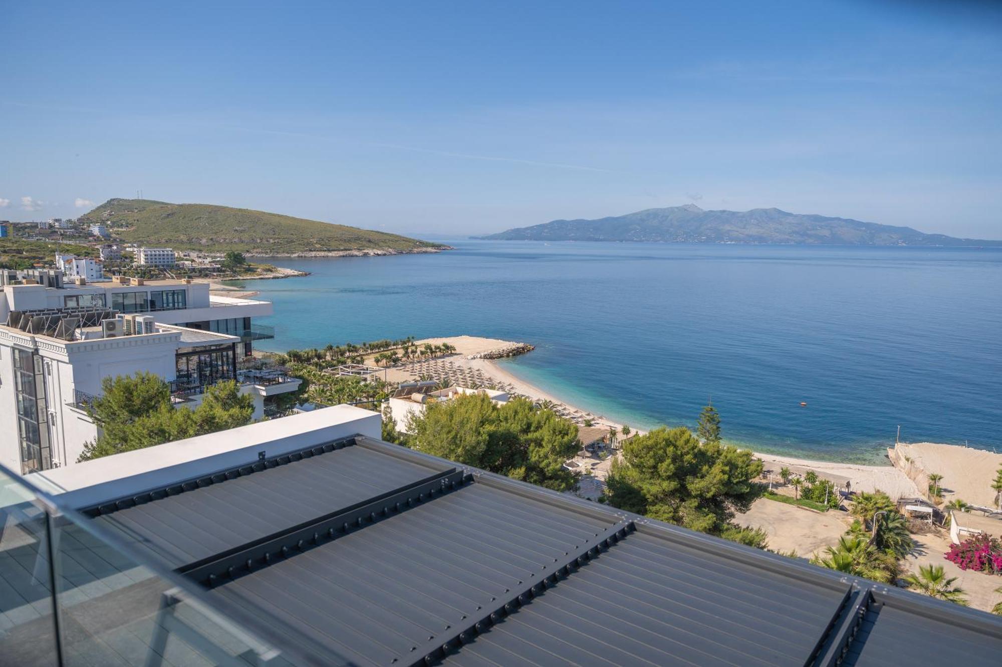 Glow Boutique Hotel & Suites Sarande Exterior photo