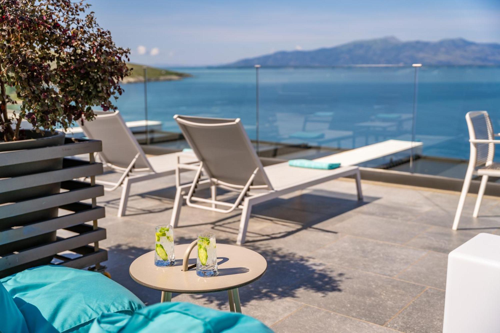 Glow Boutique Hotel & Suites Sarande Exterior photo