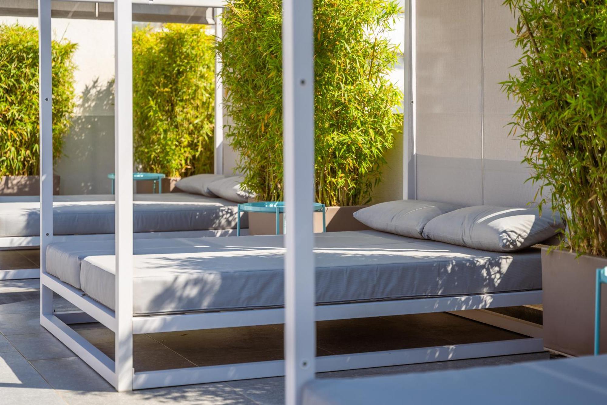 Glow Boutique Hotel & Suites Sarande Exterior photo