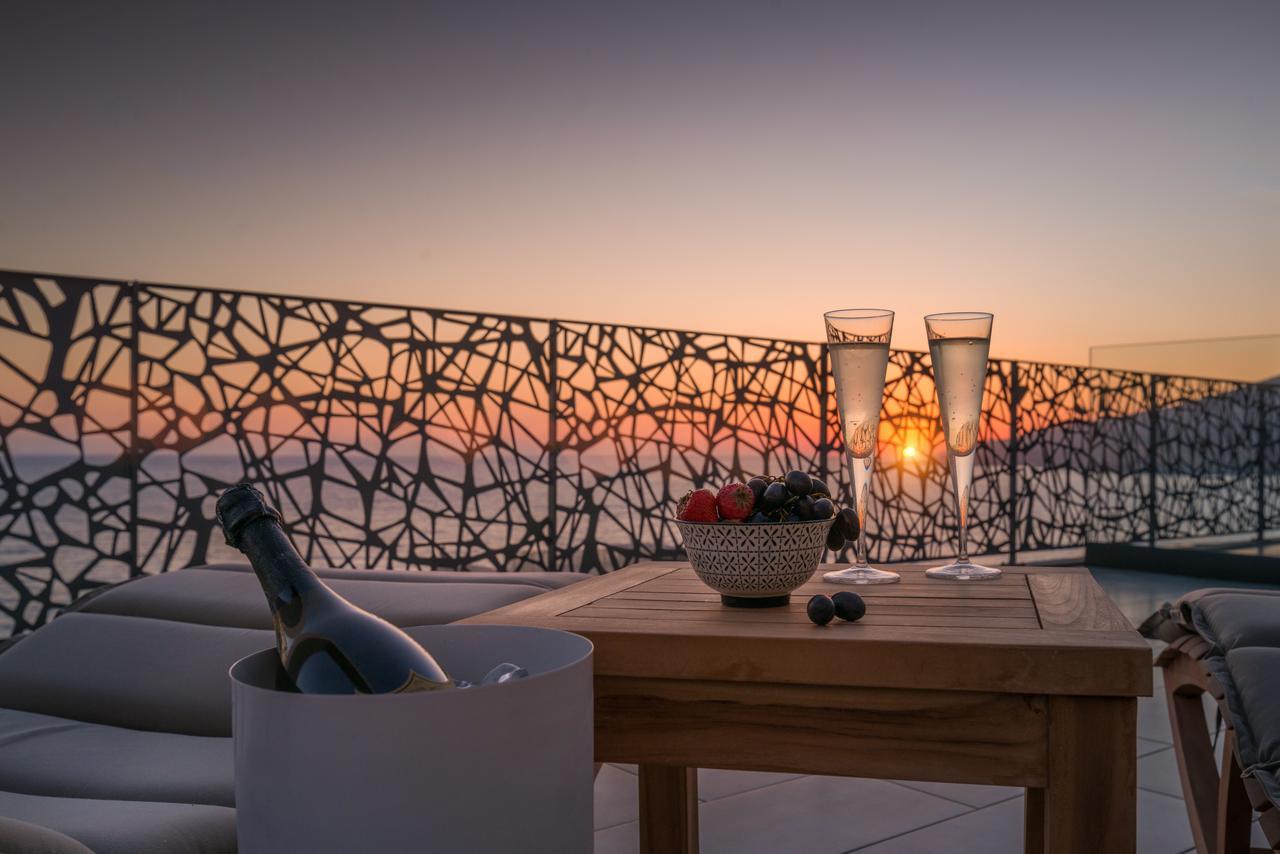Glow Boutique Hotel & Suites Sarande Exterior photo