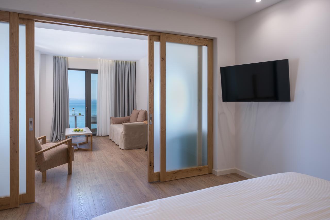 Glow Boutique Hotel & Suites Sarande Exterior photo