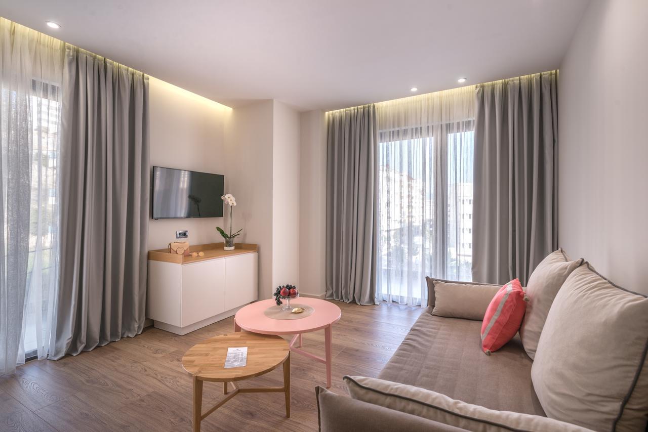 Glow Boutique Hotel & Suites Sarande Exterior photo